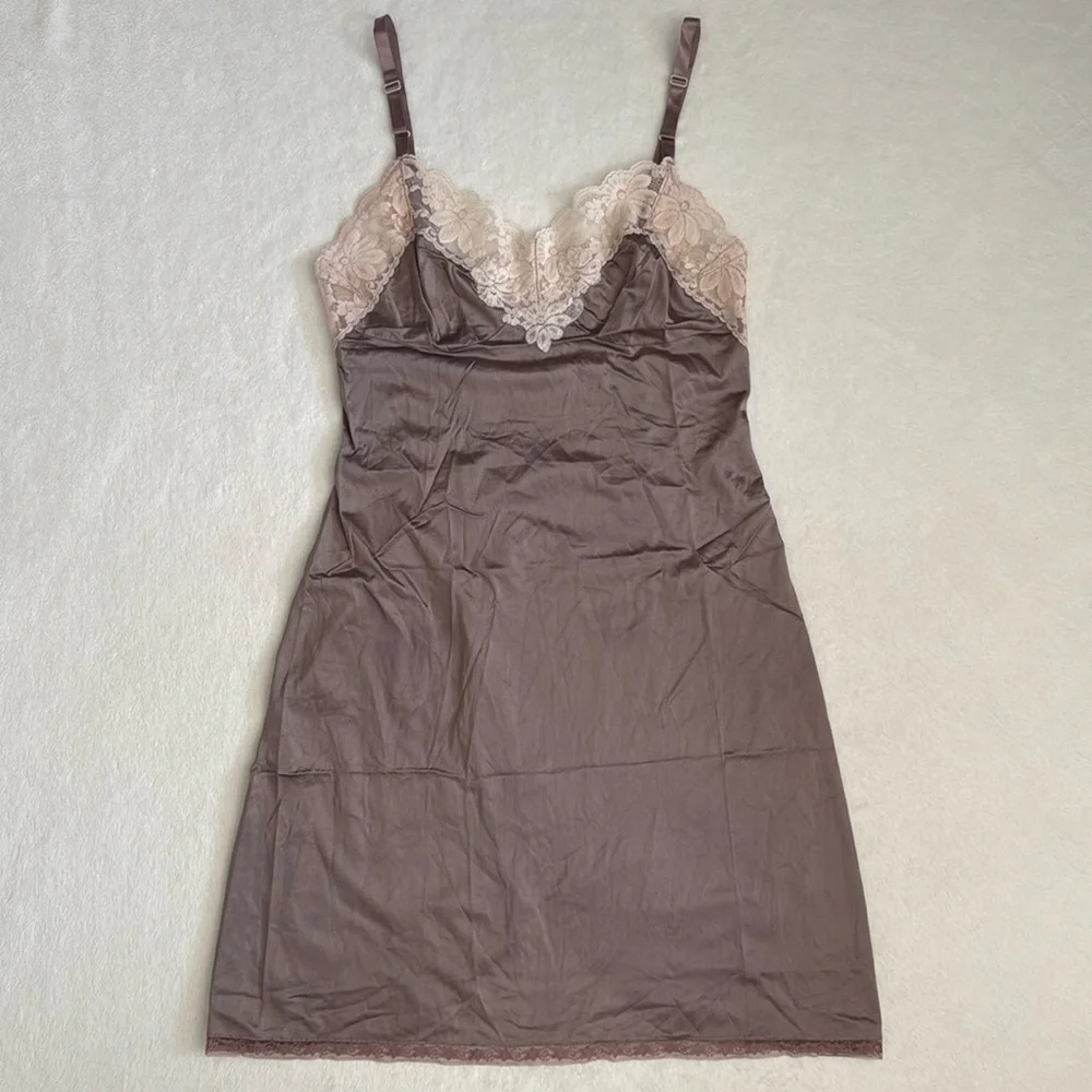 {VTG} Lorraine | 70s 80s Babydoll Scallop Floral Lace Trim Nylon Full Slip Dress - Picture 1 of 16
